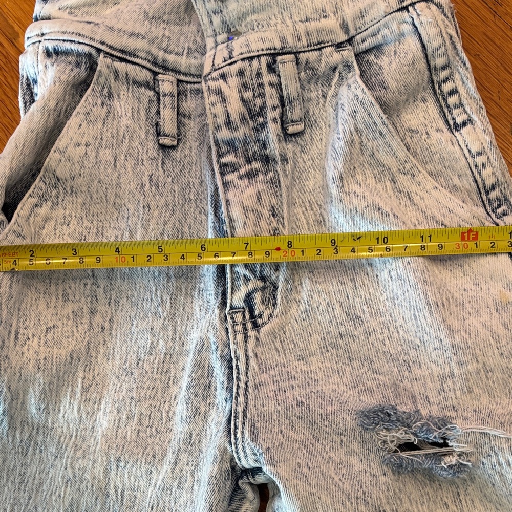 Traffic Light Wash Distressed High-Rise Boyfriend Jeans - Light Blue - Picture 11 of 12